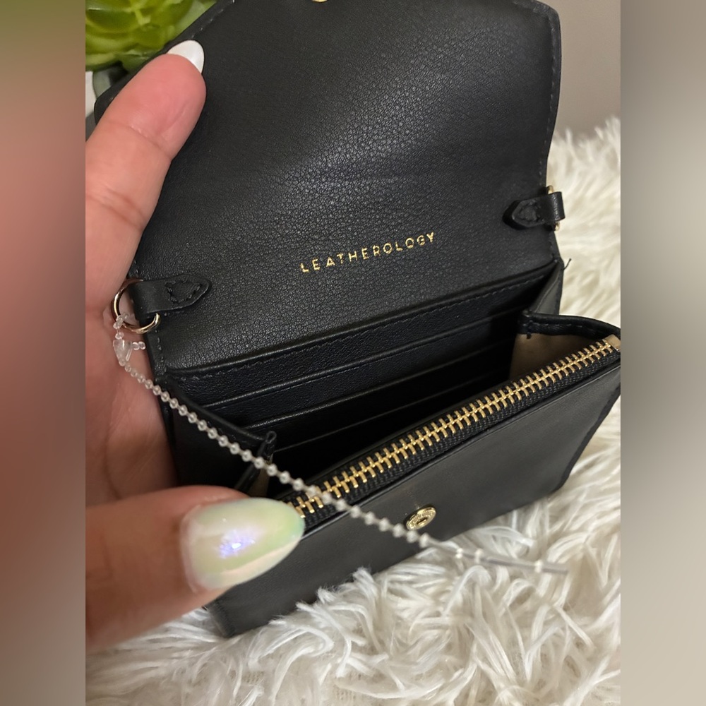 LEATHEROLOGY Haven Compact Wallet 🖤 - Picture 3 of 14